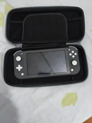 Nintendo Switch Lite Seminovo