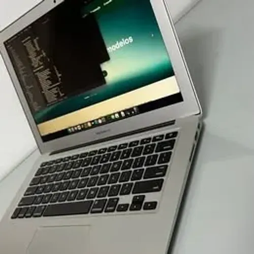 Macbook 13" i7 - 8GB memória 256GB
