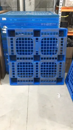 PALETE DE PLASTICO 110X110cm: ENCAIXAVEL