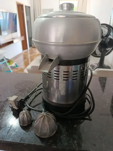 Espremedor de laranja e limão industrial