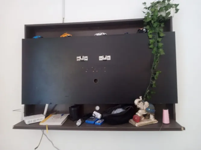 VENDO PAINEL DE TV, OTIMO ESTADO. 120$ - *33 WHATSSAP