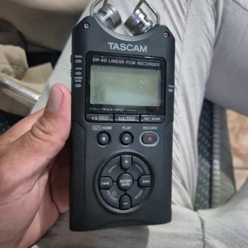 Tasca dr-40 pcm recorder Gravador de áudio com xlr, p2, cartão de memória