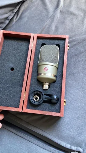 Microfone Neumann TLM 107 (zerado)