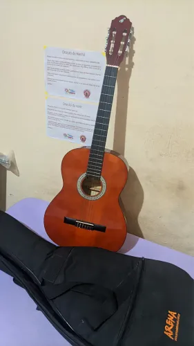 Violão Giannini (Cordas novas)