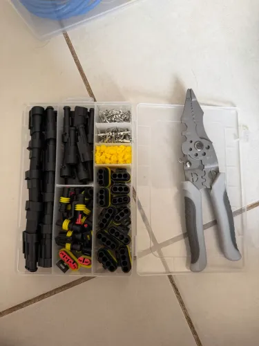 Conectores blindados + alicate