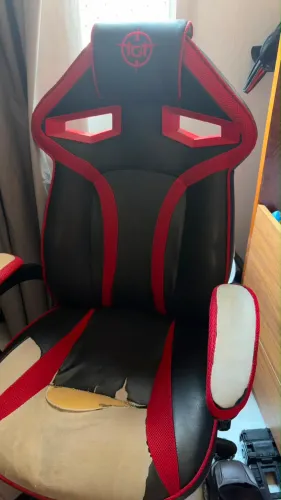 Cadeira Gamer TGT Centurion Vermelha | Marca Pichau | serve | para sair rápido