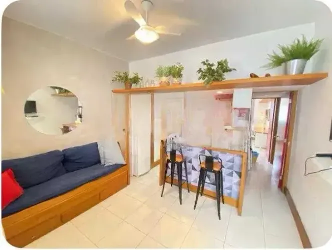 Apartamento Sala Quarto a venda em Copacabana !!! Descubra o equilíbrio perfeito entre co