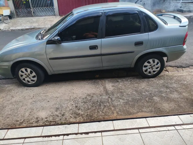 Chevrolet Corsa Sedan 1.0 MPFI 8V 71cv 4P 2003