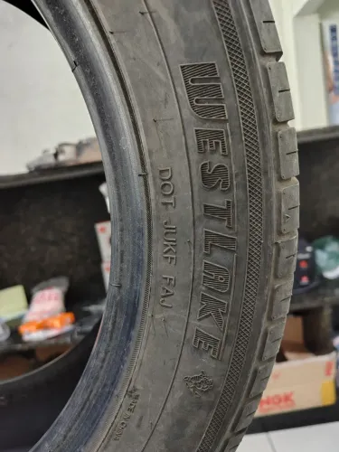 Pneus 215/55R17 98w
