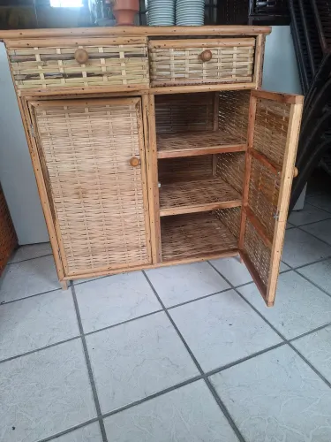 Cômoda de palha