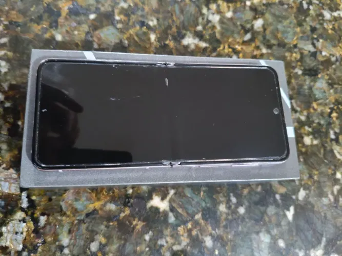 Vendo Samsung Z Flip 6