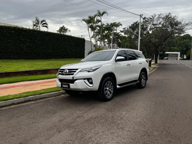 Toyota Hilux SW4 SRX 4X4 2.8 TDI 16V Dies. Aut. 2018