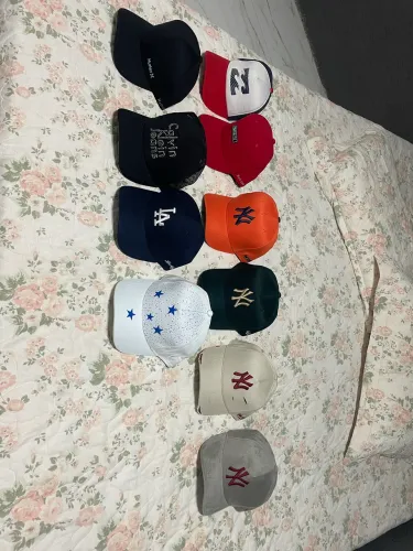 Vendo coleção de bonés