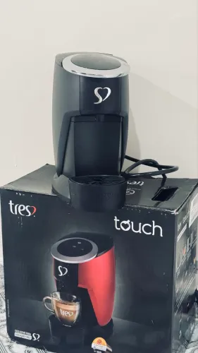 Cafeteira três corações Touch excelente estado