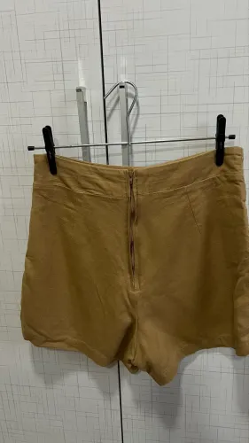 Short de linho da Garage usado 2x