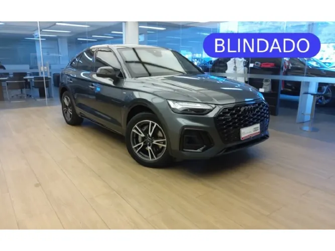 Audi Q5 SB P Black. 2.0 TFSIe S.tr. QT (hib.) 2024