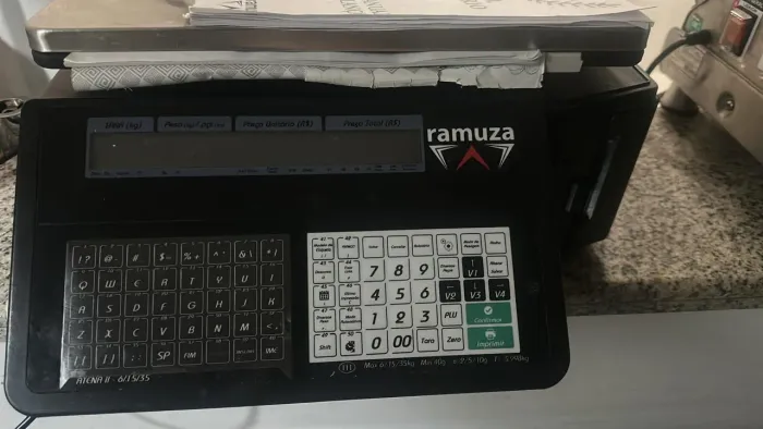 Balança Etiquetadora Ramuza Semi Nova Preta
