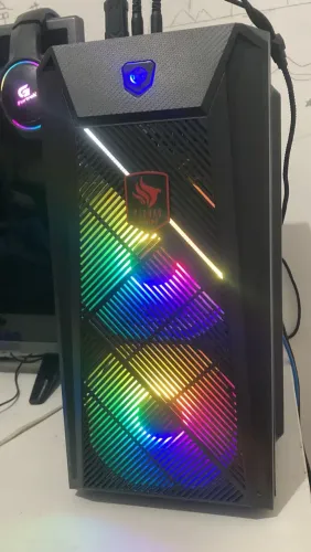 PC Gamer Ryzen 5 5600G / 8GB / SSD 240GB - Gabinete Vidro LED + Periféricos