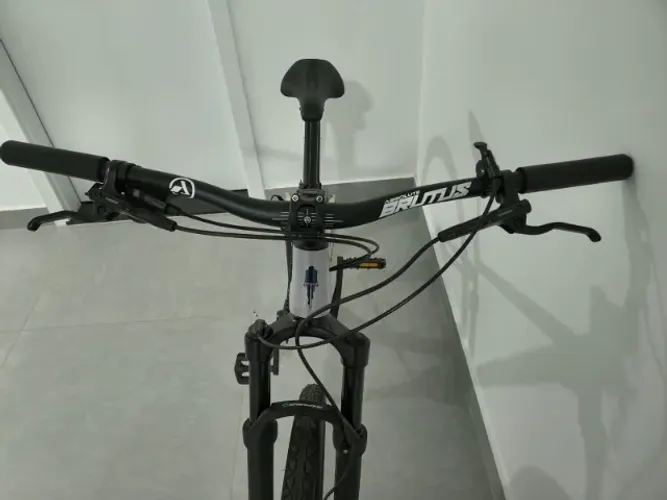 Bicicleta Caloi Explorer Comp SL Cues Cinza