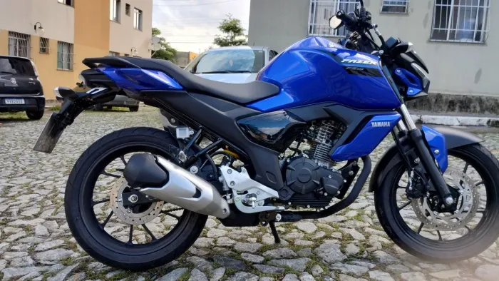 Fz15 2024/2025 vendo BARATO