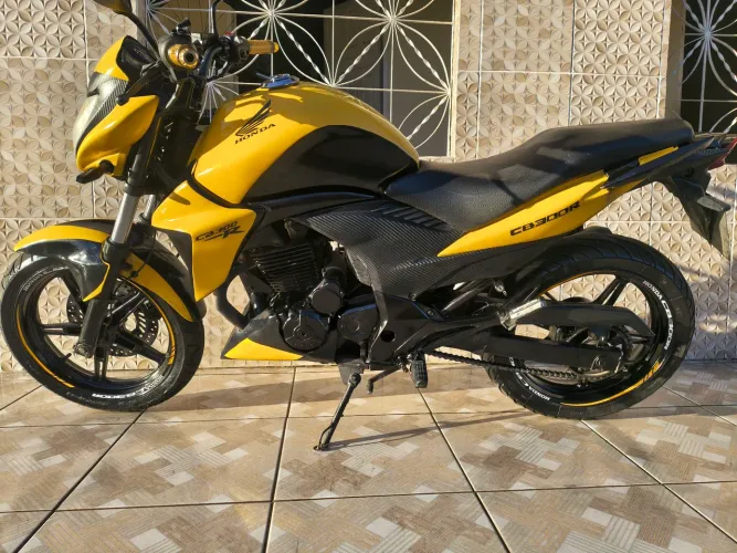 CB300R