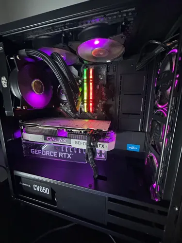 PC Gamer - I7 10700, RTX 2060 SUPER, 32GB RAM, 700GB SATA