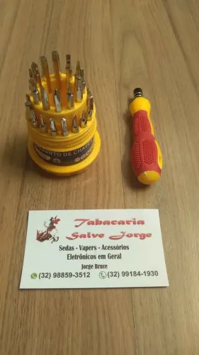 Jogo de chaves com 30 pontas e cabo emborrachado