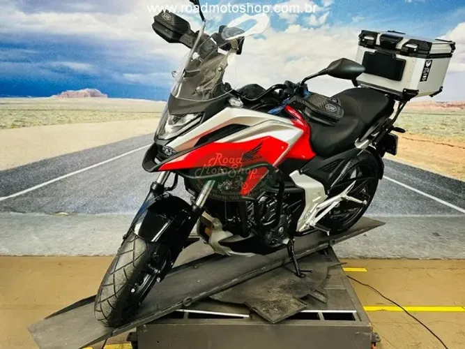 HONDA/NC 750X DCT /vermelha 2025/2025 / 4.614 KM-Único Dono