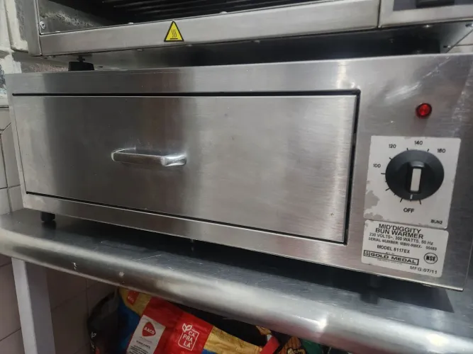Aquecedor de Pães Comercial Gold Medal Mid'Diggity 8117EX - 230V 300W