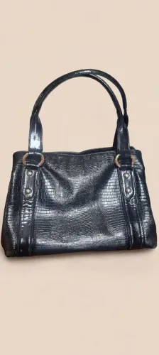 Bolsa Corello couro croco verniz