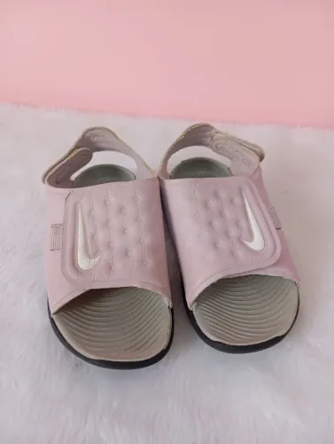 Sandália Nike menina infantil