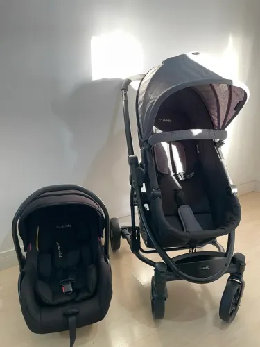 Carrinho de bebê Moisés com bebê conforto - SEMINOVO