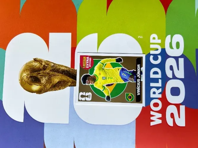 FIGURINHA RARA VINICIUS JR GOLD - COPA 2026