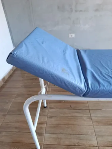 Vende-se Maca / de estética/ hospitalar