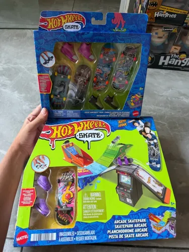 Super Kit Combo: Pista Arcade + Pack de 4 Skates de Dedo