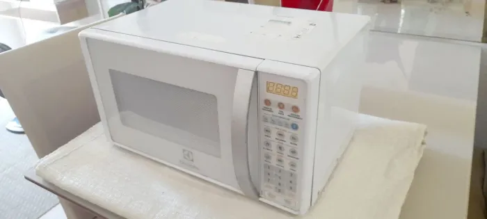 Microondas electrolux 20 L