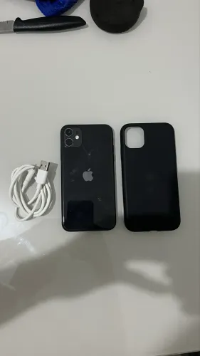 iPhone 11 todo original , sem marcas de uso 