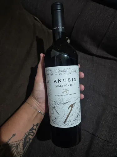 Vendo vinho ANUBIS MALBEC