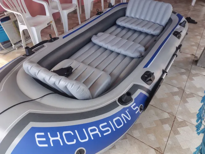 Bote inflável
