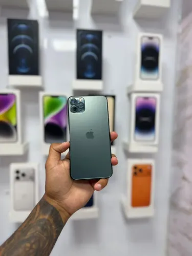 iPhone 11 PRO MAX 64GB TELA E BATERIA NOVA
