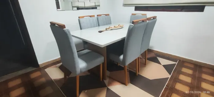 Mesa 6 cadeiras