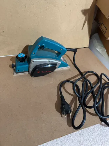 Plaina elétrica Makita 220v