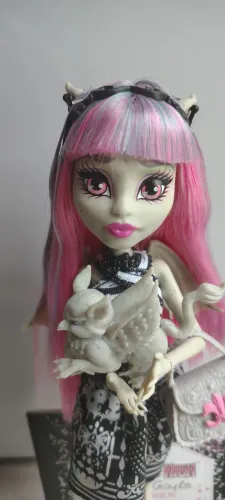 (LER DESCRIÇÃO) Monster High Creeproduction Rochelle