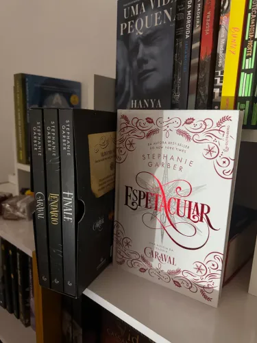 kit box de livro caraval + espetacular - Stephanie Garber