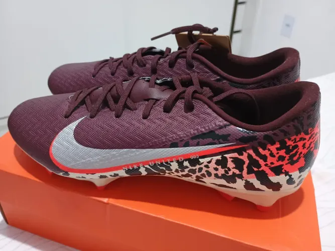 Vendo chuteira Nike