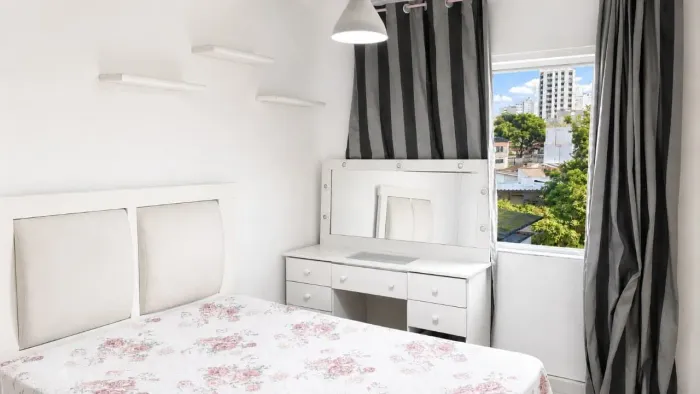 Aluga se Quarto em Casa Ampla no Campo Belo tudo incluso ( internet, água, luz e IPTU).