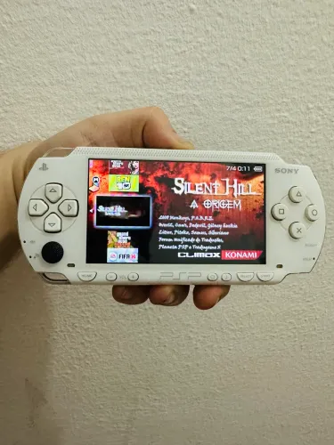Videogame PSP Fat Branco Destravado 32GB + Jogos Instalados + Jogo Original 