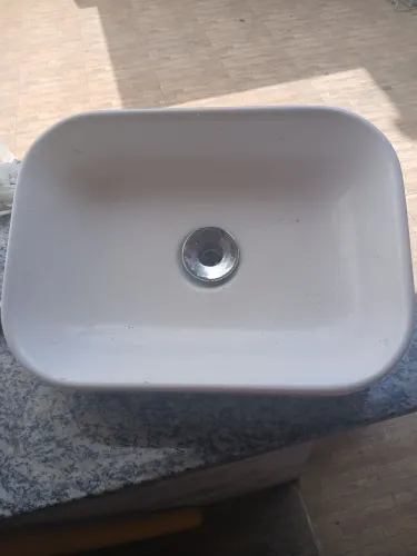 Bacia para pia de banheiro