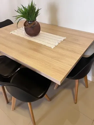 Mesa de jantar em mdf