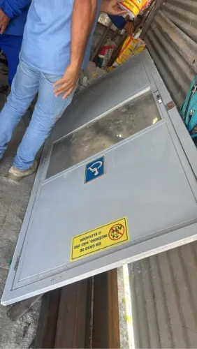Plataforma elevatória 